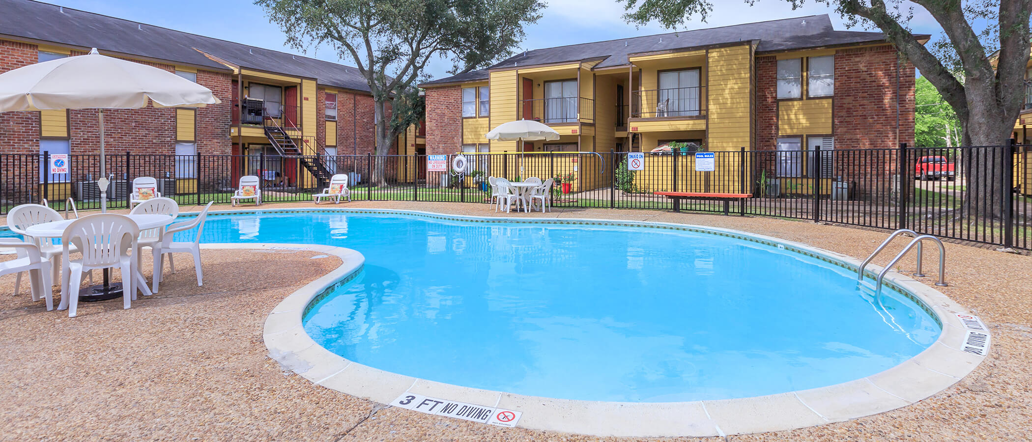 Willow Ridge Apartments in Houston, TX